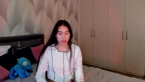 Mika online show from November 17, 2:14 am