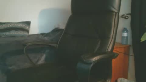 shyboyhugecum2020 online show from January 19, 4:11 am