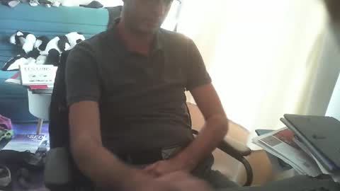 shyfrenchcock online show from October 17, 1:04 pm