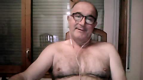 shymmy10 online show from June 20, 2:40 am