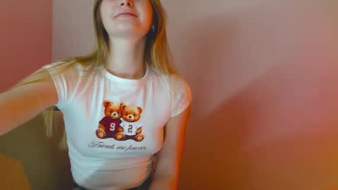 Lea online show from December 14, 2:23 pm