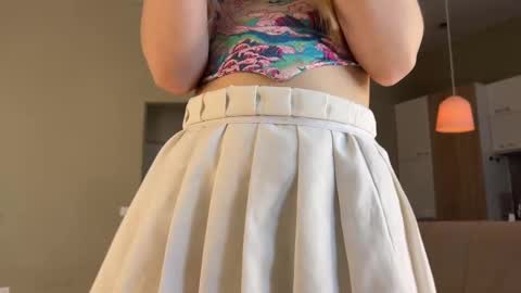 Snapshot of shyrubate chatting on March 7, 5:29 am Aurora online show from March 7, 5:29 am