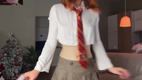 Snapshot of shyrubate chatting on January 19, 5:05 am Aurora online show from January 19, 5:05 am