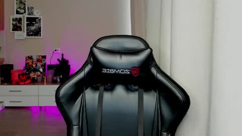 SIA online show from April 5, 2:30 am