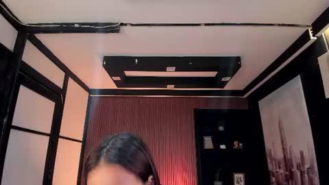 siafoxx_ online show from June 9, 8:30 pm