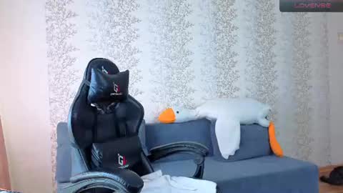 Sidny online show from June 25, 3:58 am