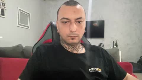 sidvicious23cm online show from January 19, 11:31 am