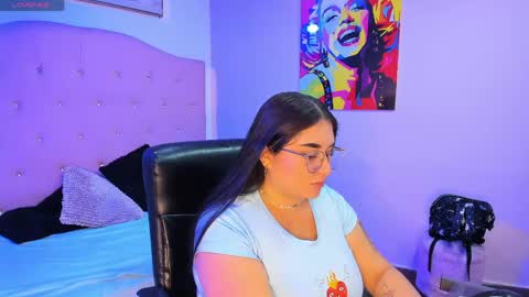 SIENNA  online show from March 24, 12:55 pm