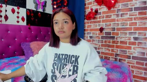 sienna_lux01 online show from February 17, 10:58 am