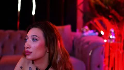 Sienna online show from February 18, 7:41 am