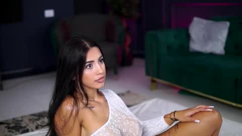 Sienna online show from September 18, 11:03 am