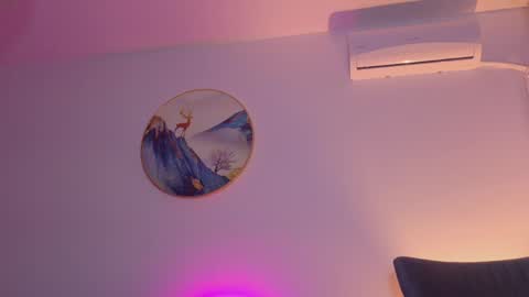 Sienna online show from April 13, 8:02 pm