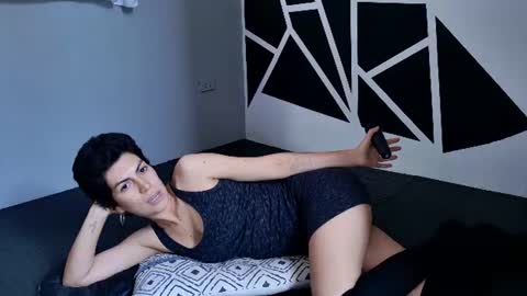 Silky Minx online show from June 13, 8:30 pm