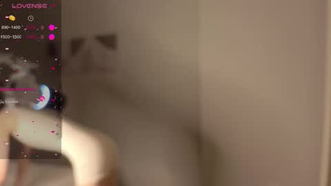 silly___woman online show from March 19, 8:03 pm