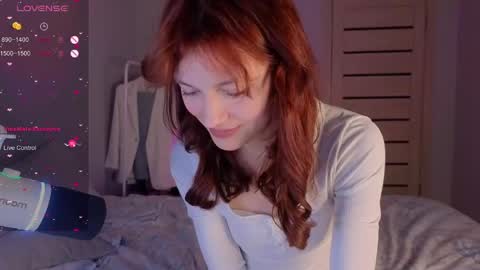 silly___woman online show from April 13, 7:40 pm