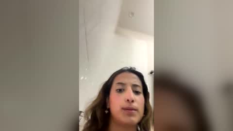 sillyme789888 online show from July 22, 11:40 pm