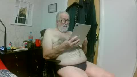 sillyoldman45221063 online show from July 25, 9:57 pm