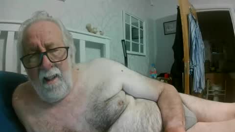 sillyoldman45221063 online show from July 24, 9:56 pm