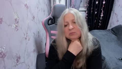 silver_moon_light online show from September 24, 6:25 pm