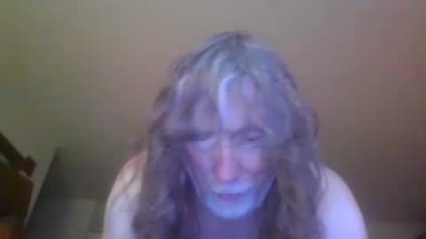 Snapshot of silverfunfox chatting on September 21, 4:05 am silverfunfox online show from September 21, 4:05 am