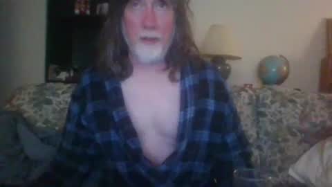 Snapshot of silverfunfox chatting on February 24, 12:26 pm silverfunfox online show from February 24, 12:26 pm