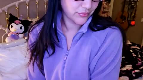 Snapshot of simonesighren chatting on October 19, 6:18 am simonesighren online show from October 19, 6:18 am
