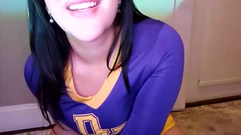 Snapshot of simonesighren chatting on October 16, 5:07 am simonesighren online show from October 16, 5:07 am