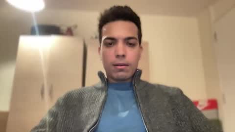 Ryan online show from December 8, 7:43 pm