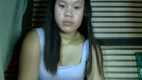 simply_y0urs online show from December 17, 5:47 pm