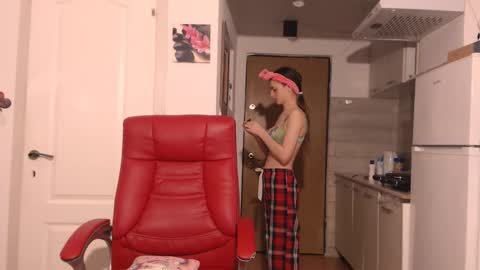 simyhvn online show from February 9, 6:28 am