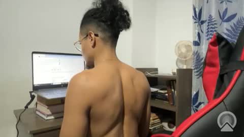 singlelatinfeet online show from March 17, 9:53 pm