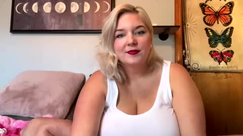 singlesexymom online show from December 4, 9:29 pm