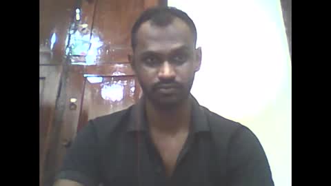 Snapshot of singletamilblackboy chatting on December 18, 3:33 pm singletamilblackboy online show from December 18, 3:33 pm