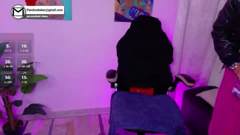 William independent models online show from February 11, 1:31 am