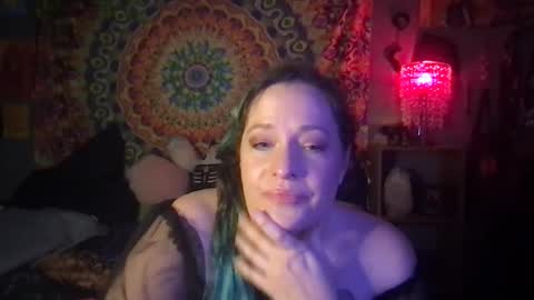 Snapshot of sirenfalls888 chatting on October 6, 4:19 am RavenFalls Aphrodite Priestess online show from October 6, 4:19 am