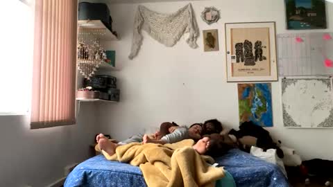 siriss_boyrag online show from May 17, 9:02 pm