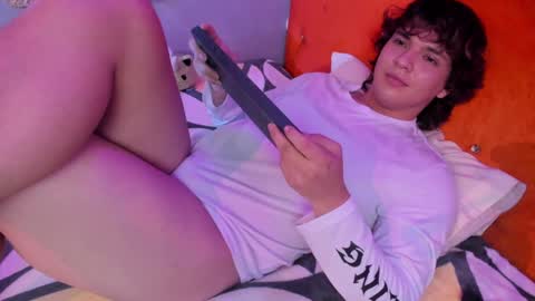 Sirius angels online show from December 11, 2:41 am