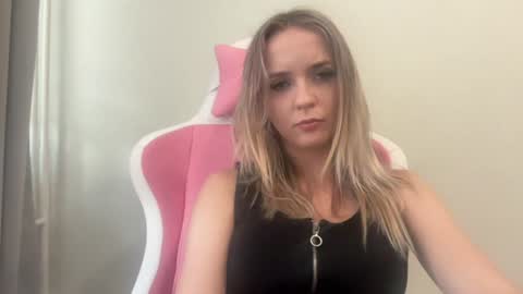 Sisi Bunny online show from June 22, 4:47 pm