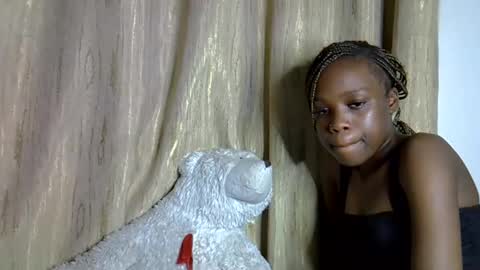 shannie online show from November 28, 1:13 am