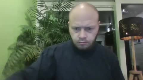 sixten19795 online show from December 16, 6:31 am