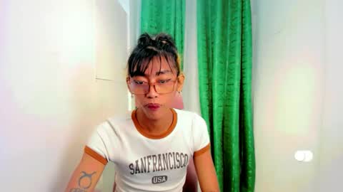 Snapshot of sizka_ford chatting on September 19, 7:12 am Sizka online show from September 19, 7:12 am