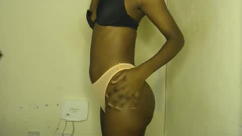 sizzly_ass online show from March 29, 7:59 pm