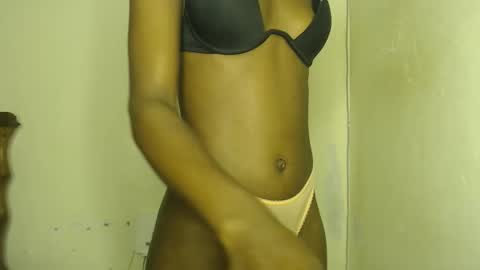 sizzly_ass online show from April 3, 11:28 am