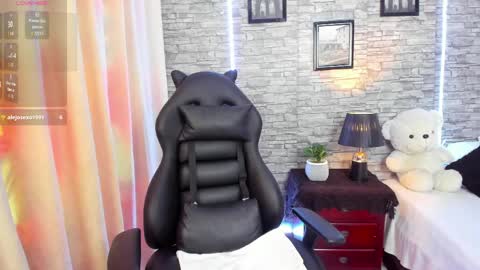 Skarleth online show from April 9, 9:09 pm