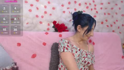 Snapshot of skarletjhonson_ chatting on February 18, 5:09 am Skarlet  online show from February 18, 5:09 am