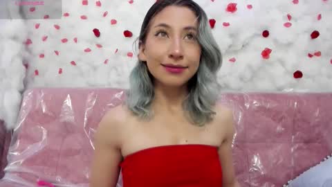 Snapshot of skarletjhonson_ chatting on October 5, 6:37 pm Skarlet  online show from October 5, 6:37 pm