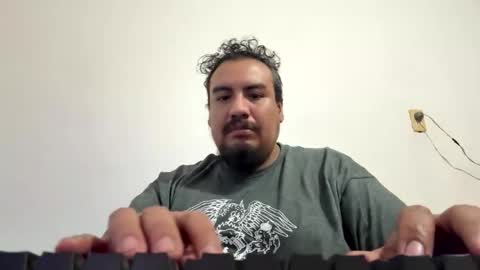 Elias online show from December 4, 12:32 am