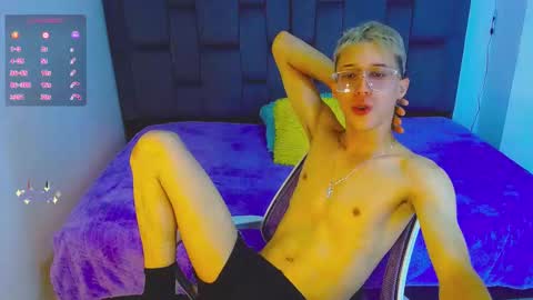 skinny_bigcock20 online show from October 25, 10:21 pm