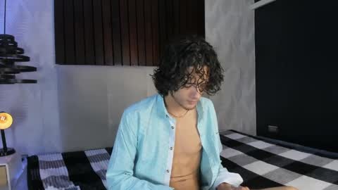 Mac online show from March 31, 1:44 pm