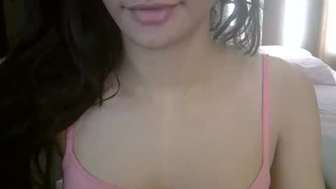 skinnykittencam online show from April 4, 3:24 am